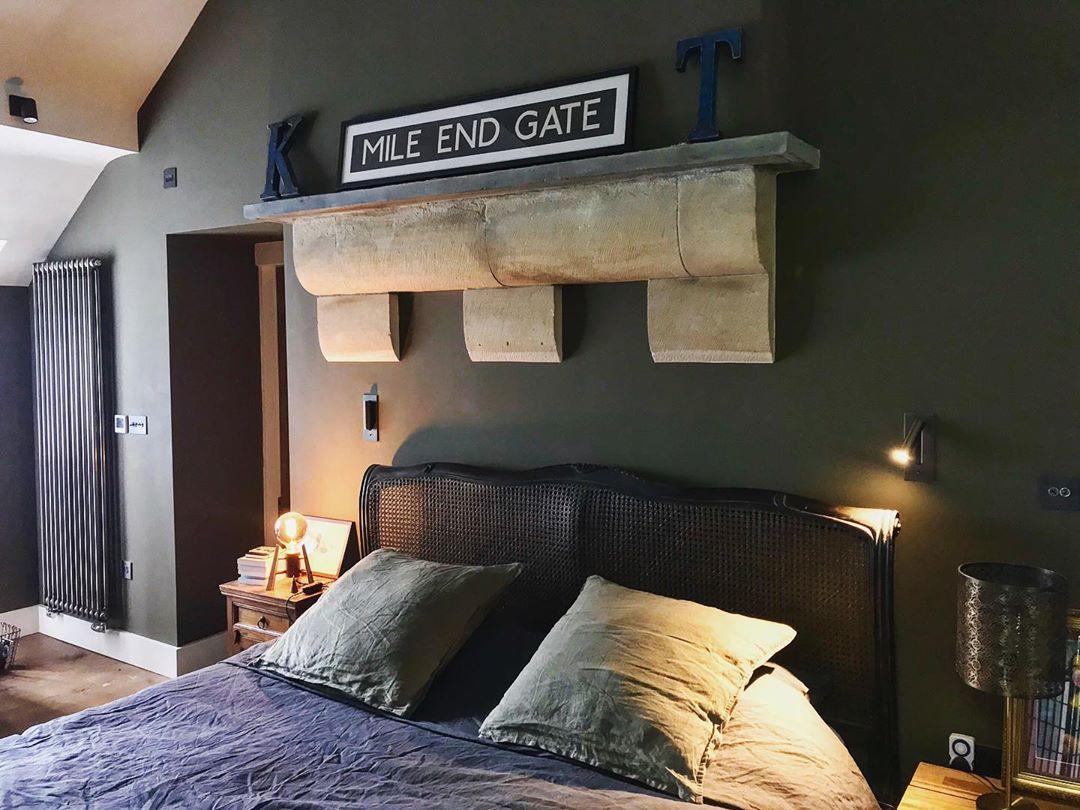 Folded Back Bedside Wall Lamp, Space-Saving Design