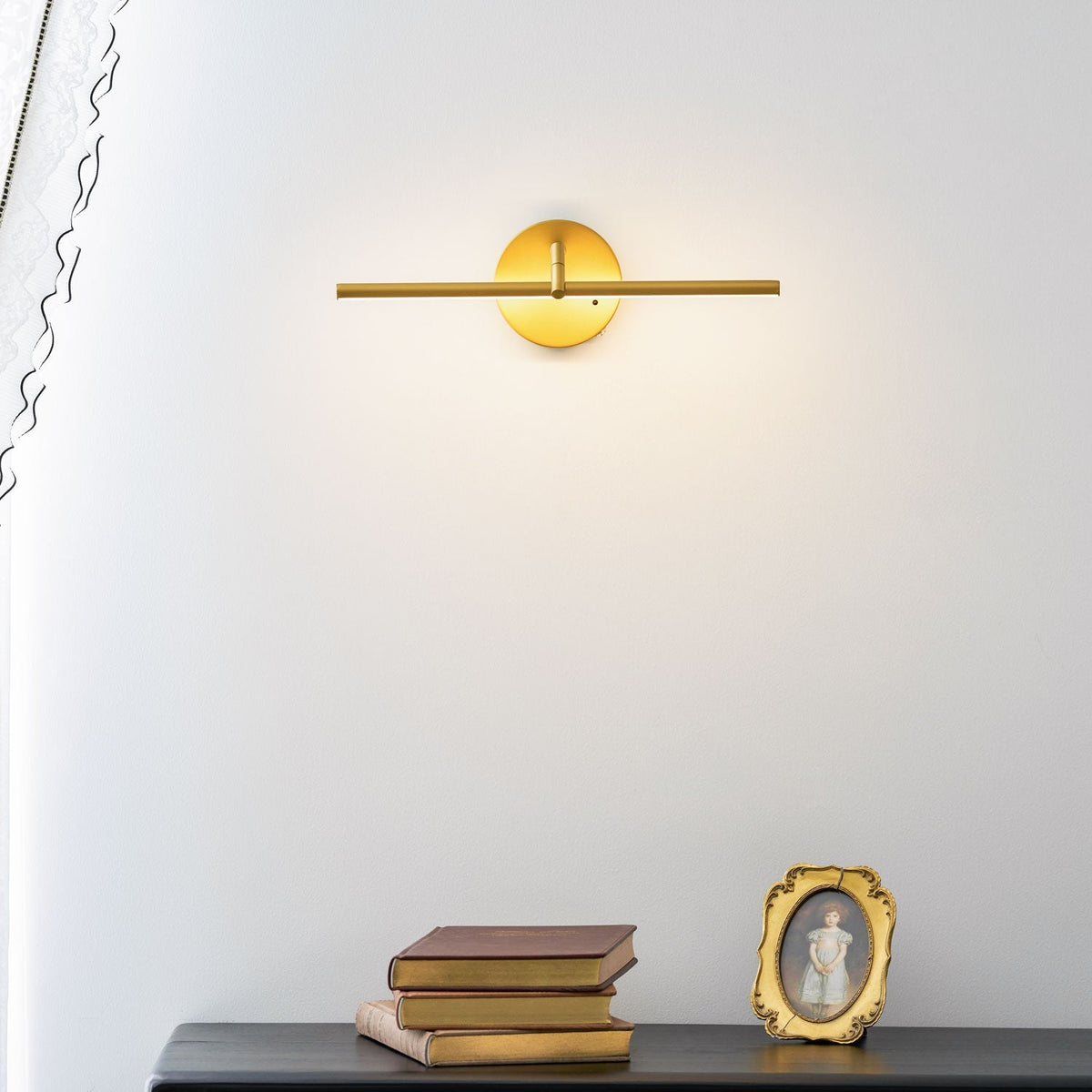 Slim Rechargeable Wall Light, Wireless Design