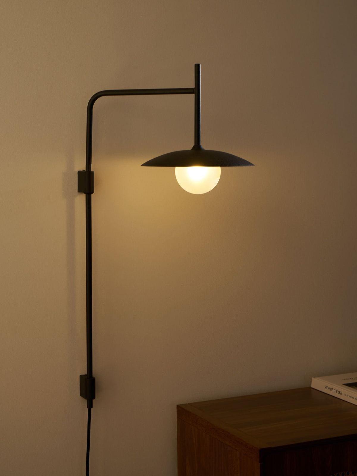 Swing Arm Wall Lamp with Plug-In Design