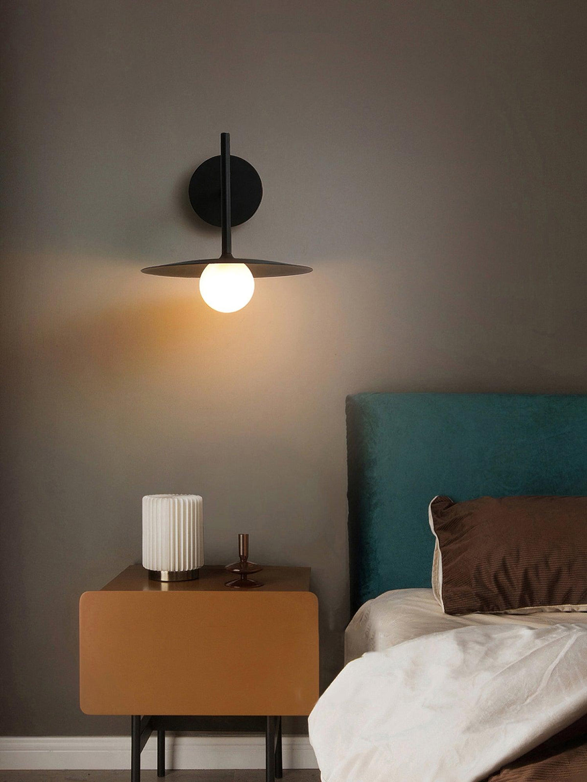 Industrial Iron Wall Lamp with Adjustable Angle