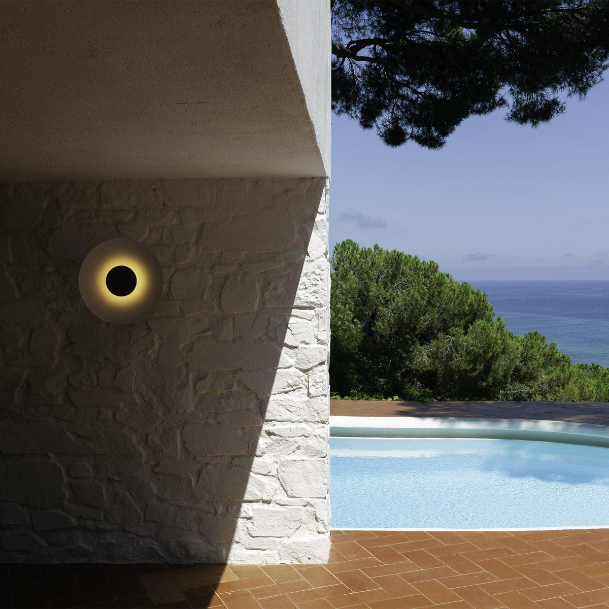 Round Wall Light with Adjustable Brightness