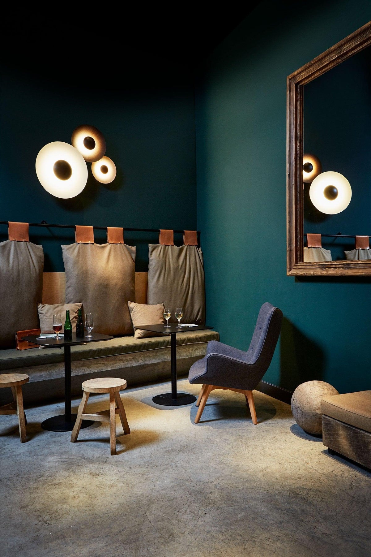 Round Wall Light with Adjustable Brightness