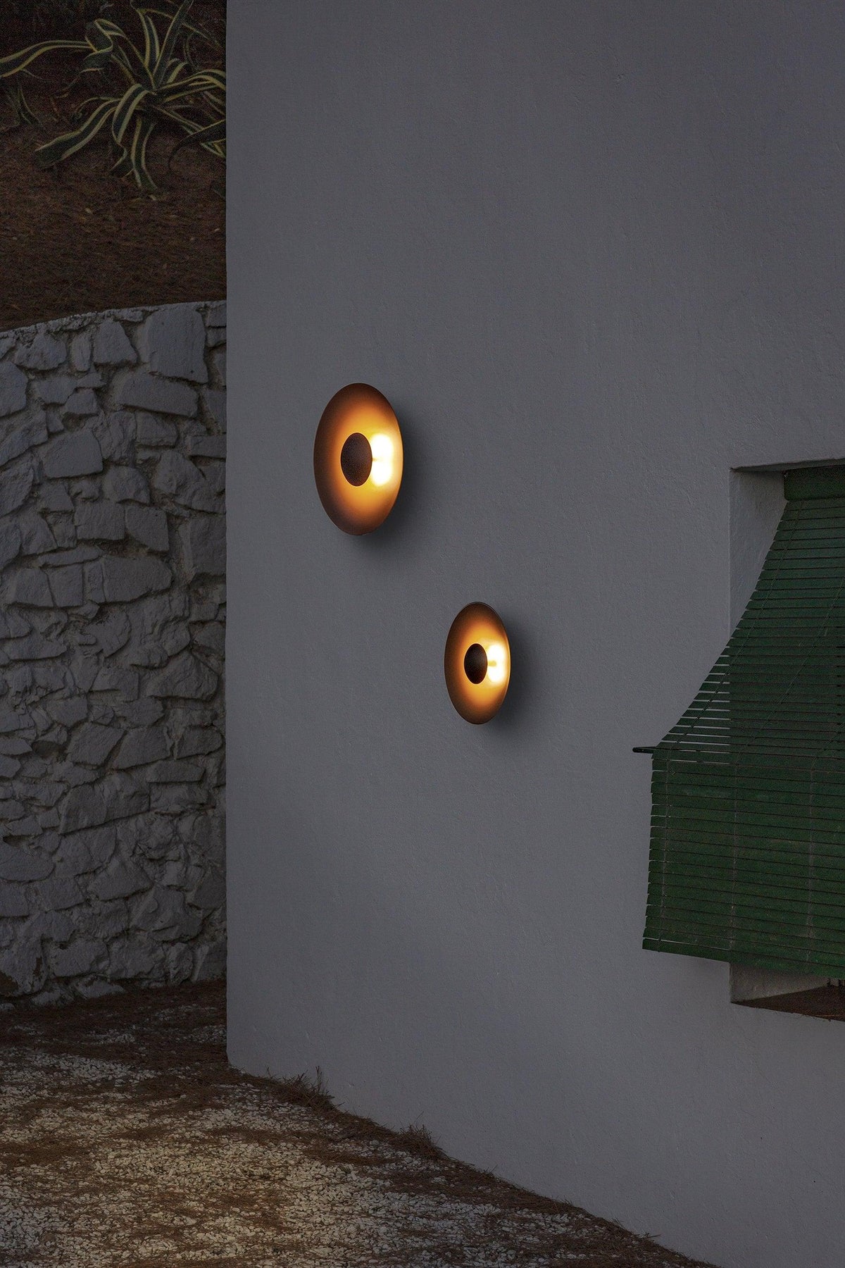 Round Wall Light with Adjustable Brightness