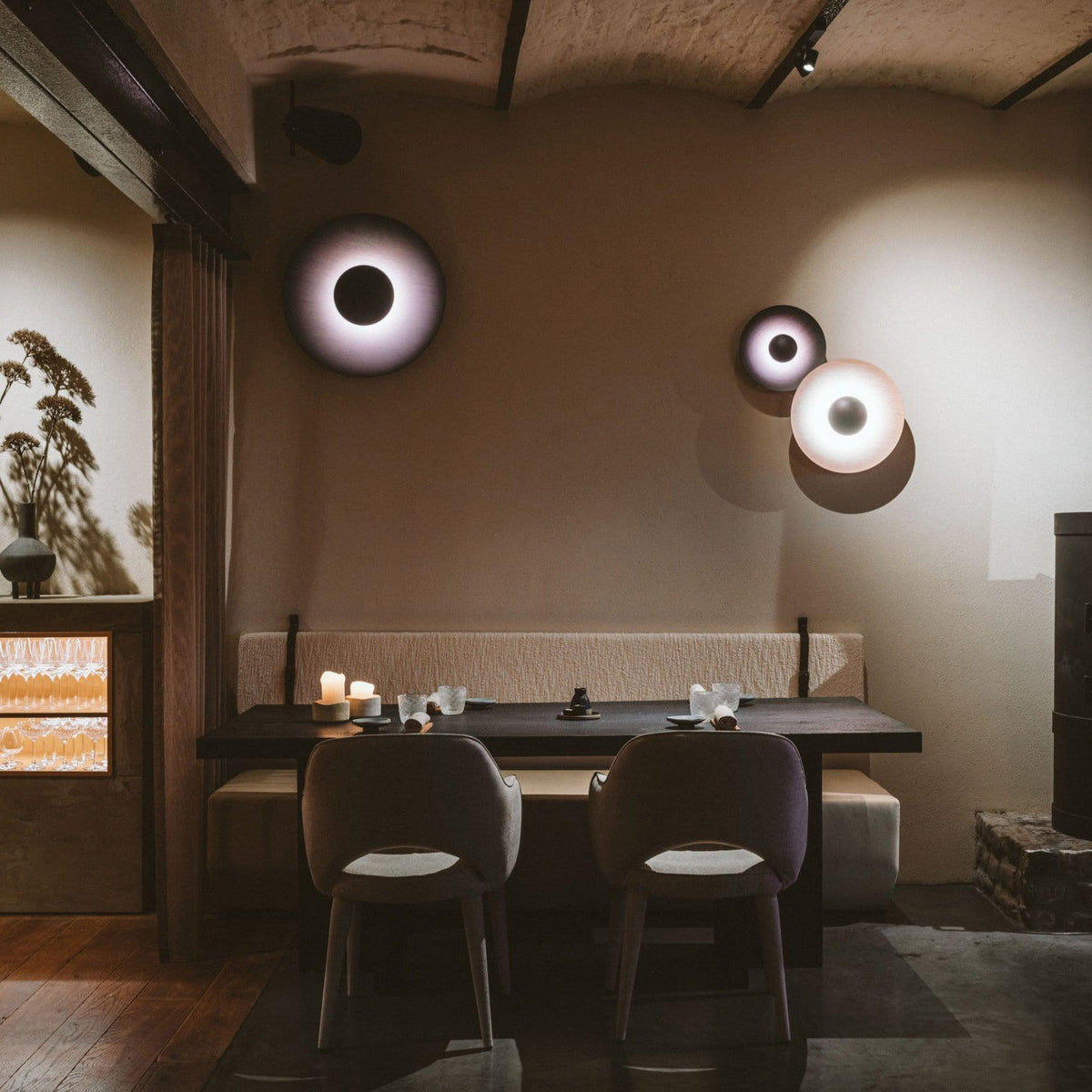 Round Wall Light with Adjustable Brightness