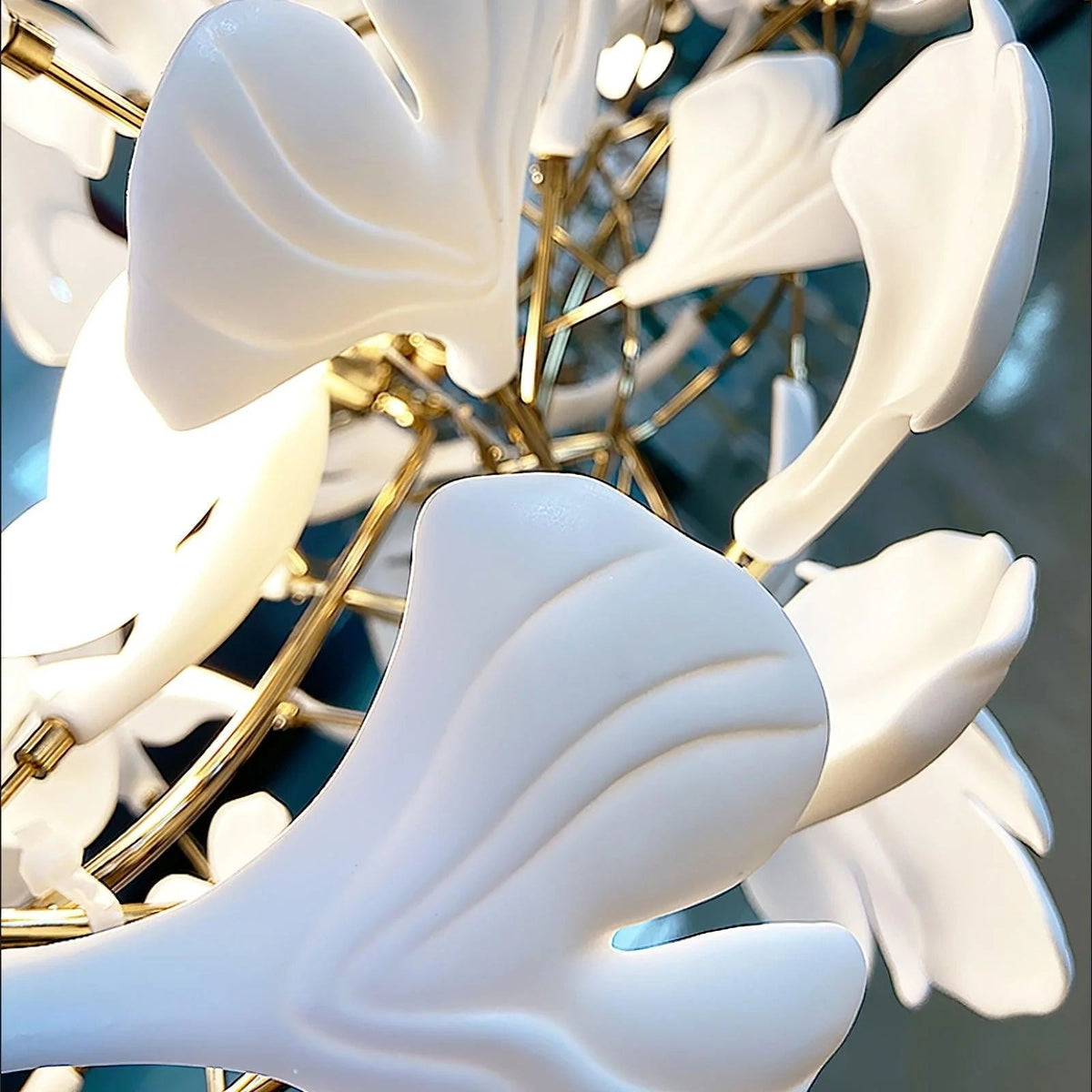 Gingko Leaves Chandelier with Adjustable Brightness