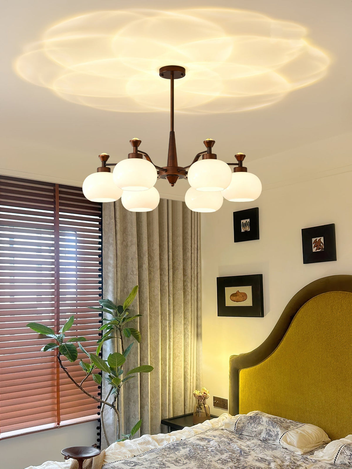 Modern Globe Spotlight Chandelier with Adjustable Arms