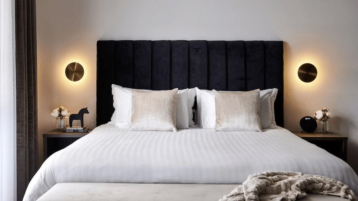 Modern Wall Lamp with Adjustable Brightness