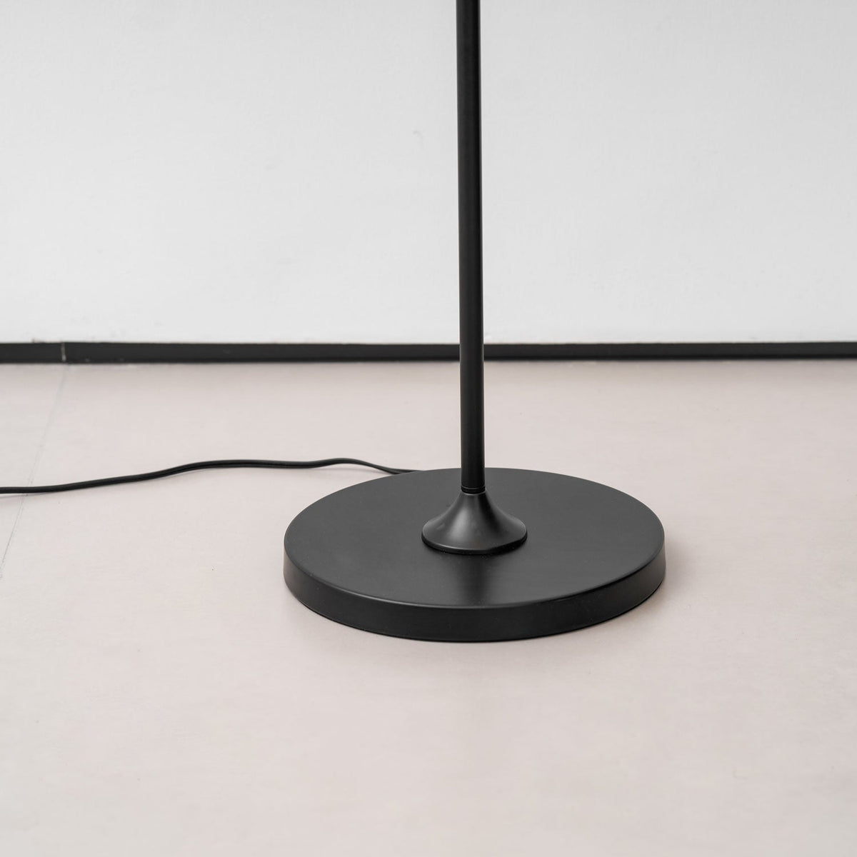Grape Floor Lamp Position 49