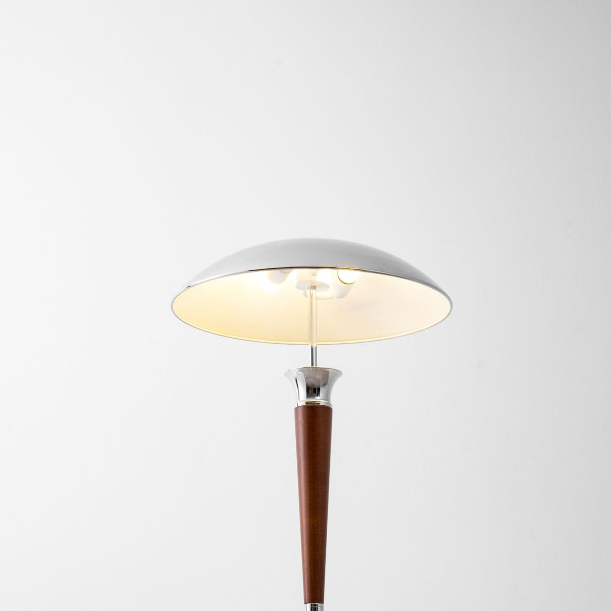Helmet Floor Lamp Position 29