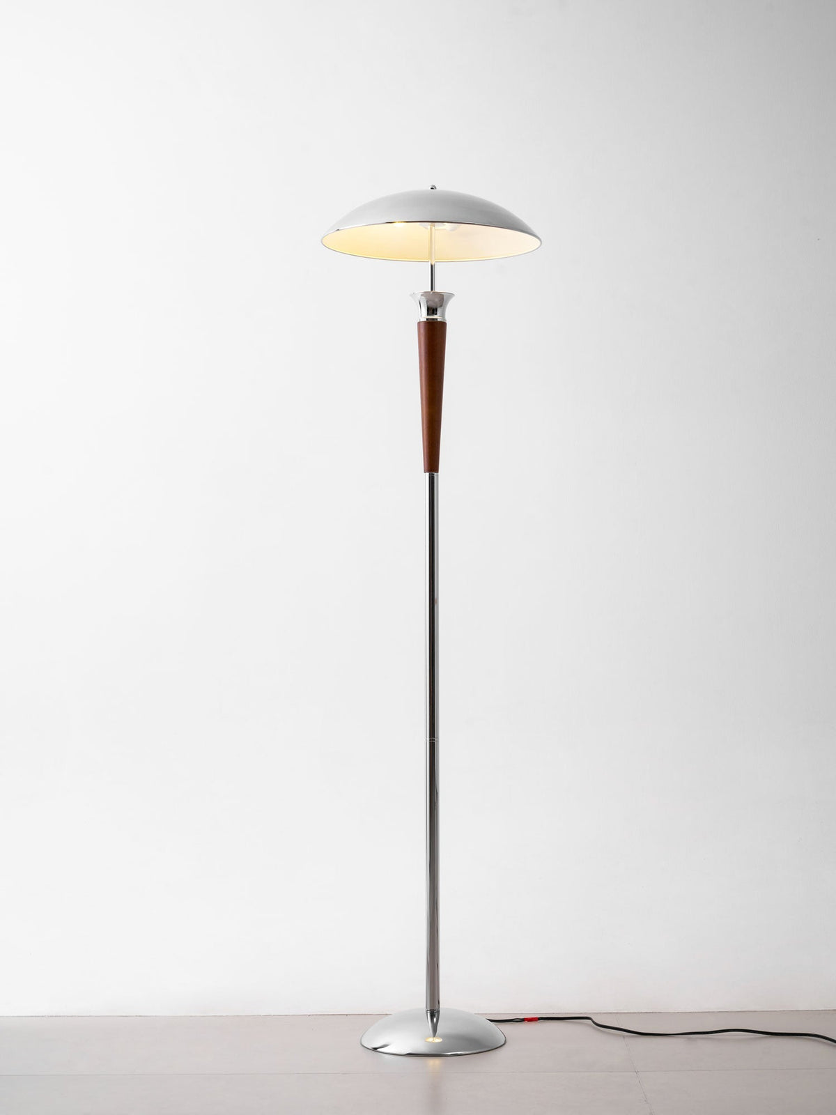 Helmet Floor Lamp Position 30