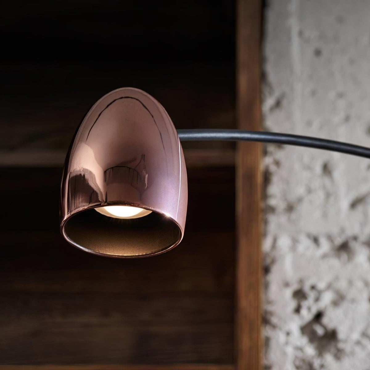 Hercules Floor Lamp Position 20