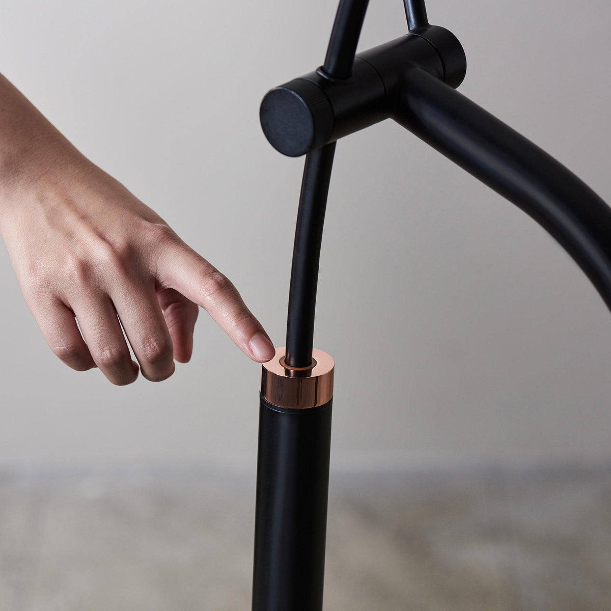 Hercules Floor Lamp Position 22