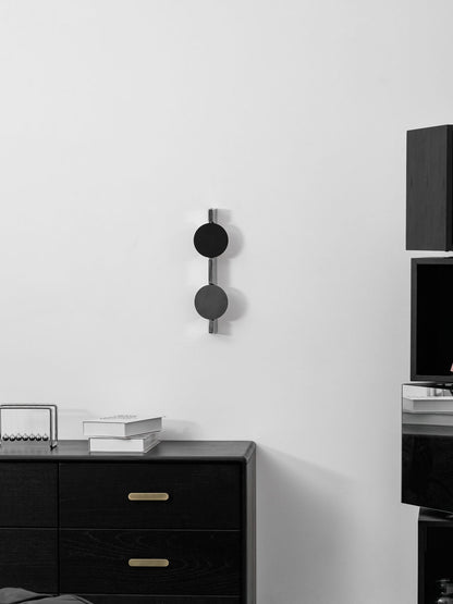 Wall Lamp with Dynamic Shadow Effect