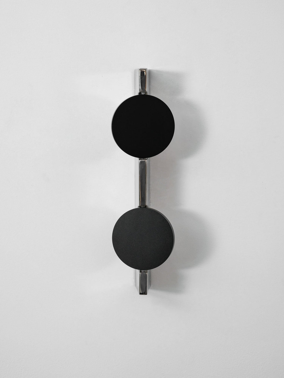 Wall Lamp with Dynamic Shadow Effect