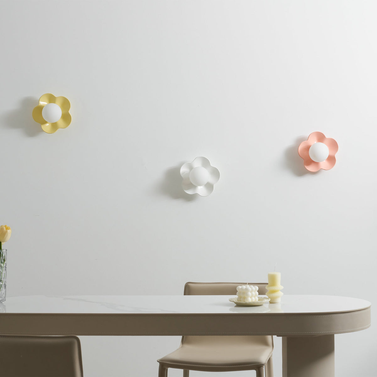 Flower-Shaped Wall Lamp with Adjustable Brightness