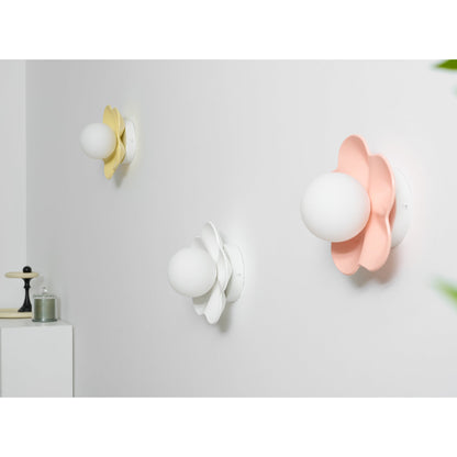 Flower-Shaped Wall Lamp with Adjustable Brightness