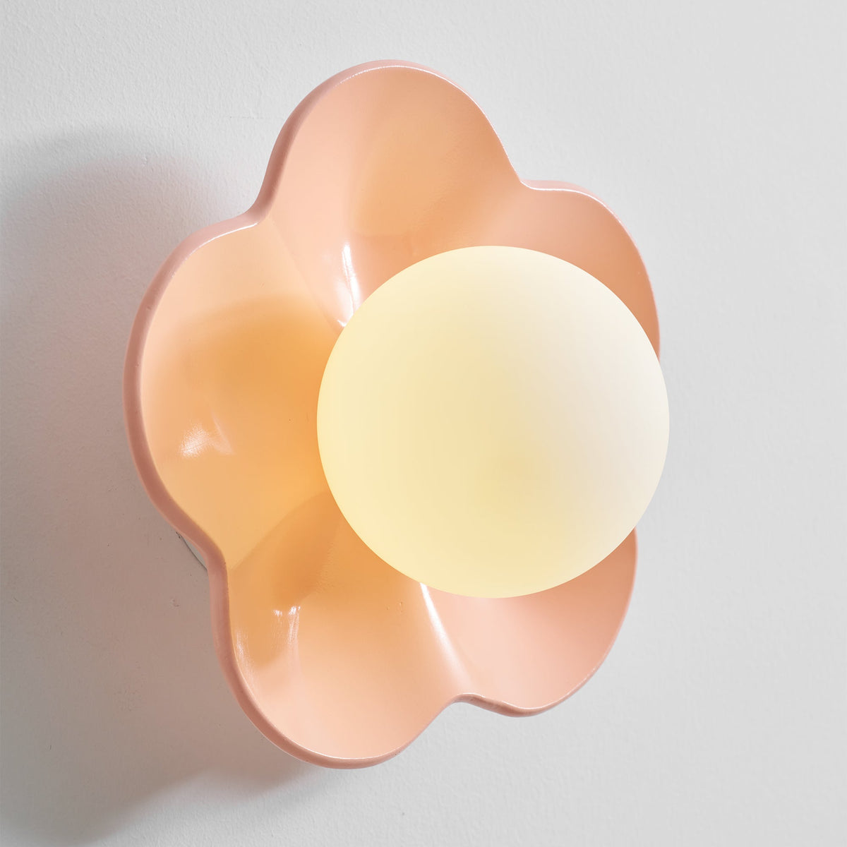 Flower-Shaped Wall Lamp with Adjustable Brightness