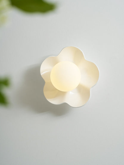 Flower-Shaped Wall Lamp with Adjustable Brightness