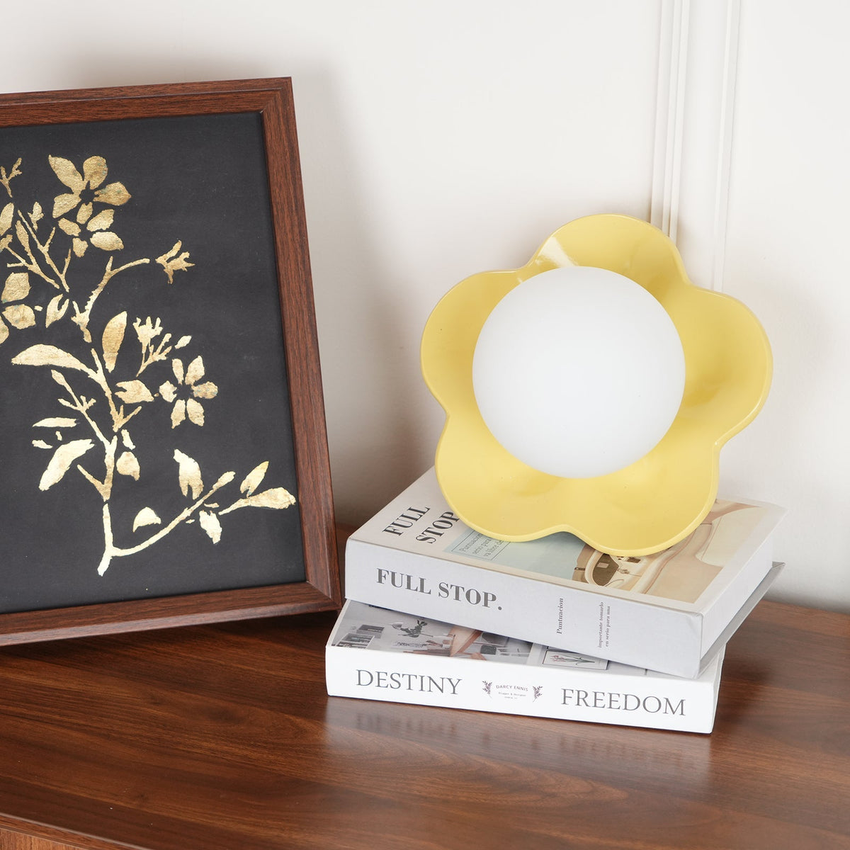 Flower-Shaped Wall Lamp with Adjustable Brightness