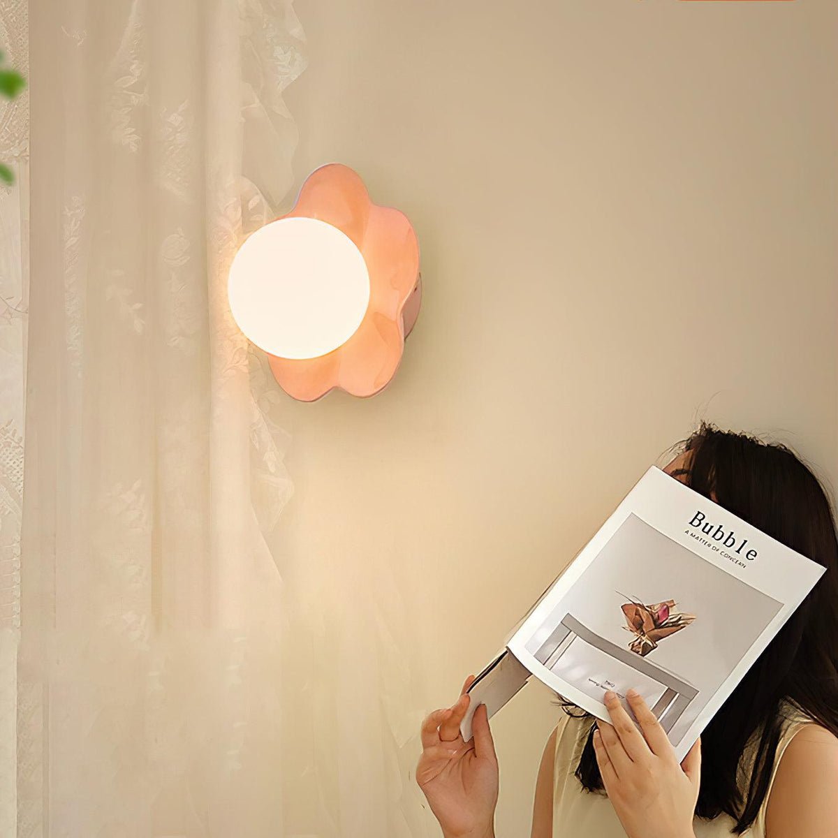 Flower-Shaped Wall Lamp with Adjustable Brightness