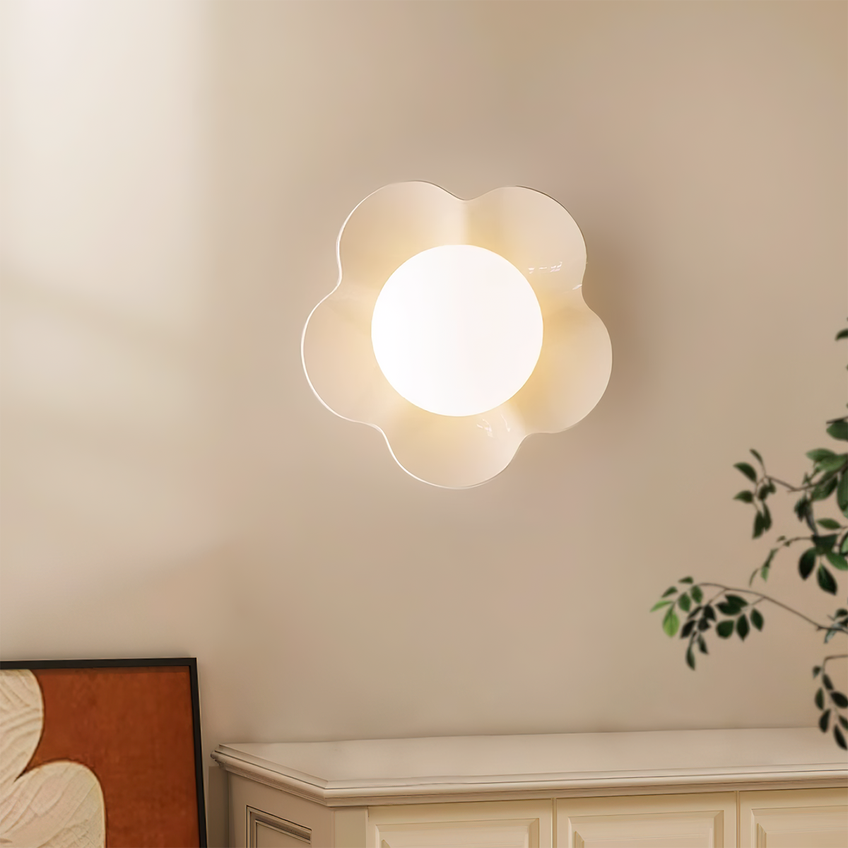 Flower-Shaped Wall Lamp with Adjustable Brightness — front view