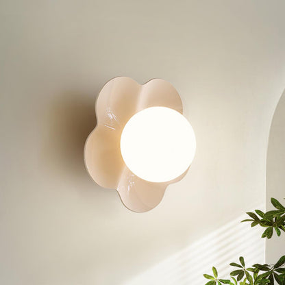 Flower-Shaped Wall Lamp with Adjustable Brightness — front view