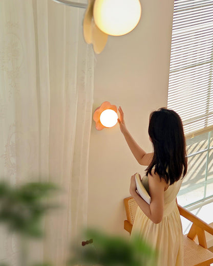Flower-Shaped Wall Lamp with Adjustable Brightness