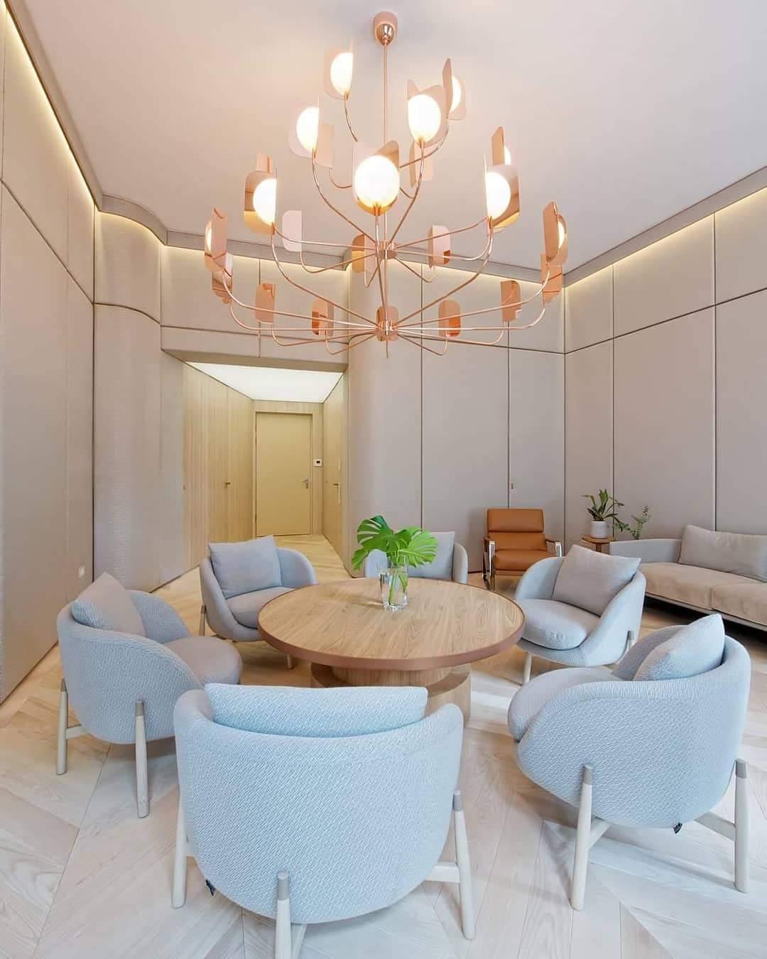 Leaf Folio Chandelier with Adjustable Brightness — detail view