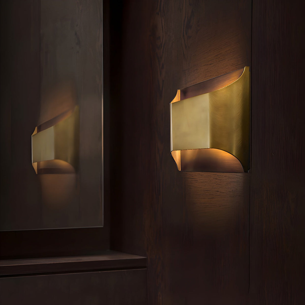 Brass Wall Lamp with Adjustable Light Direction