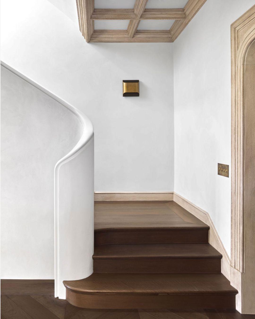 Brass Wall Lamp with Adjustable Light Direction