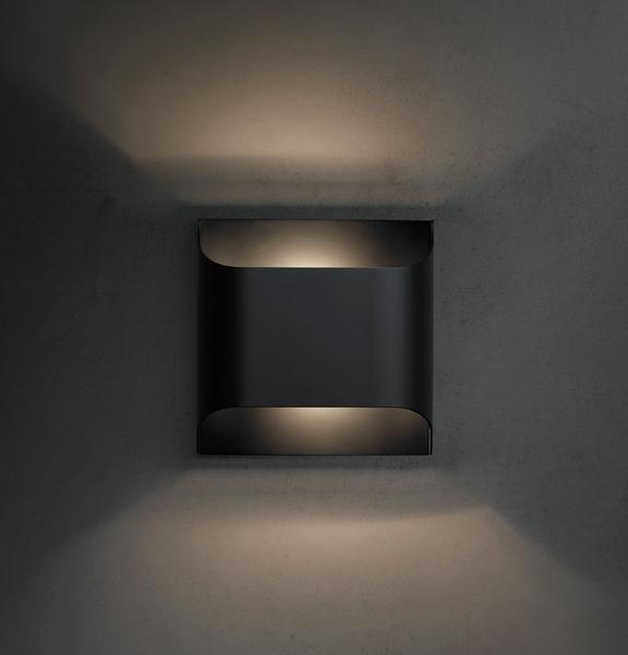 Brass Wall Lamp with Adjustable Light Direction