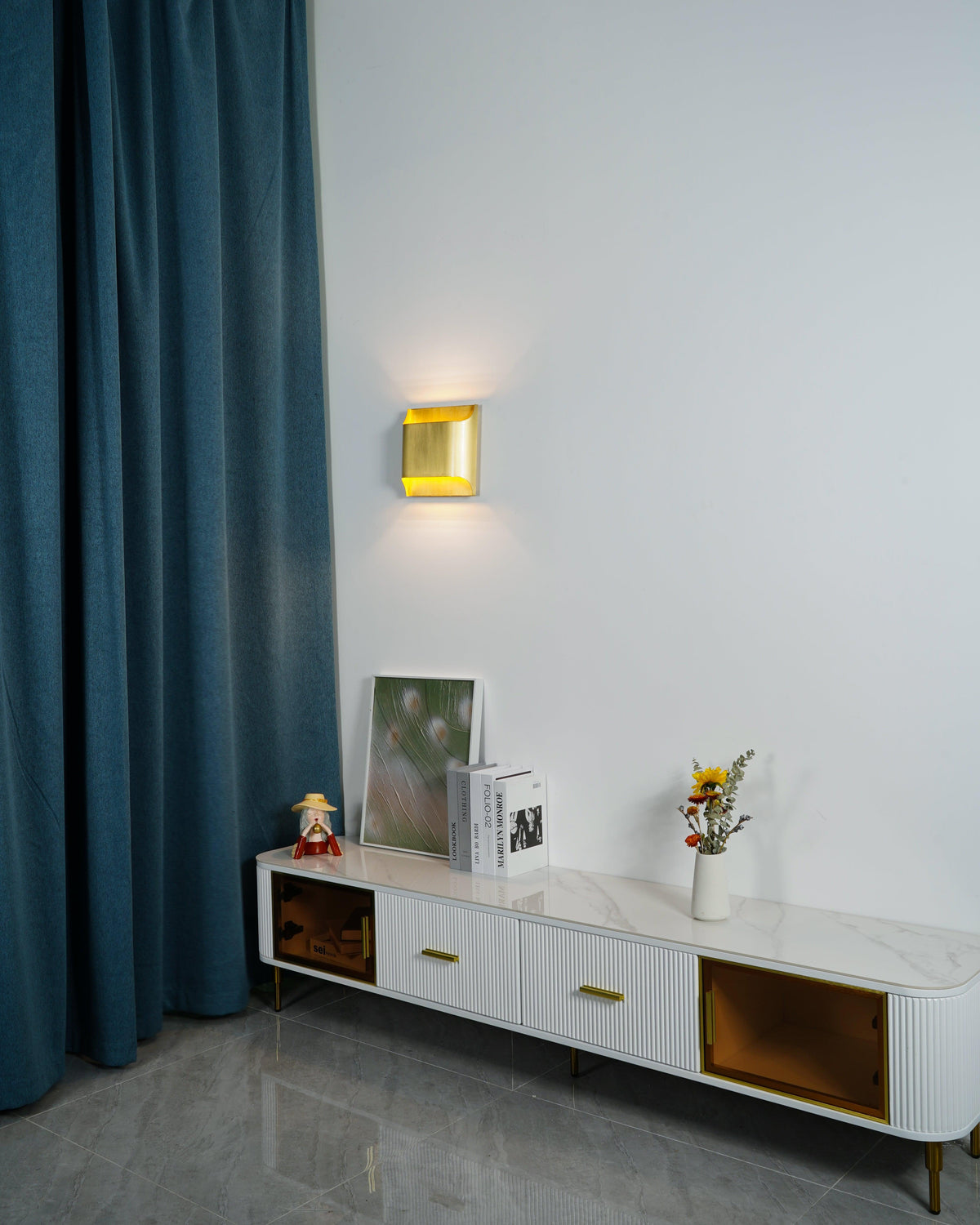 Brass Wall Lamp with Adjustable Light Direction