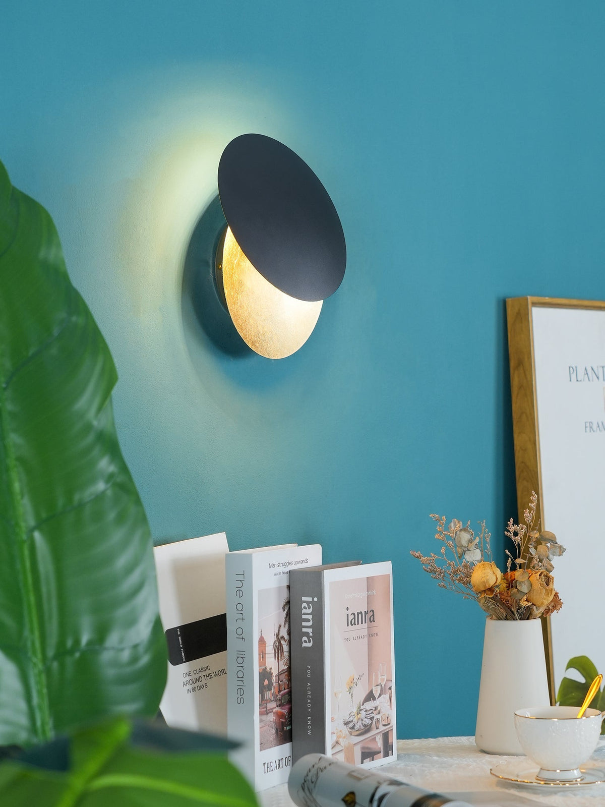 Modern Wall Lamp with Adjustable Angle