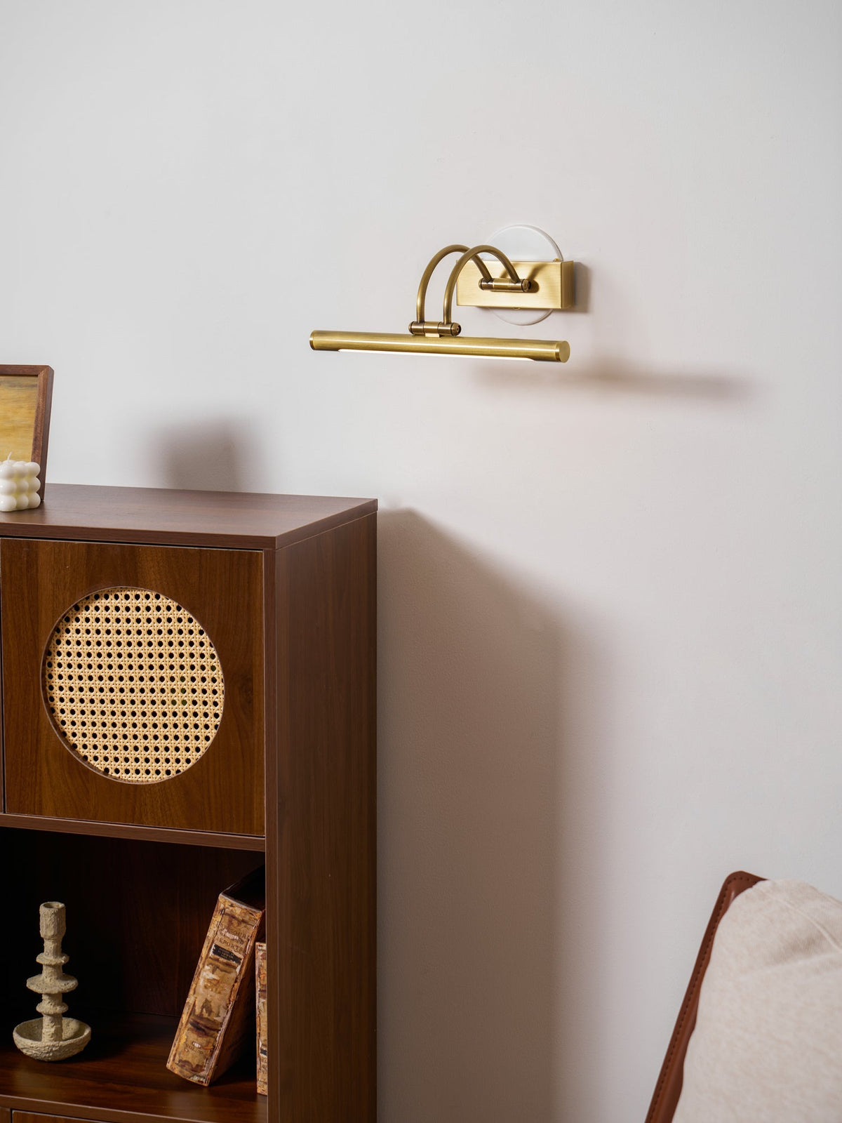 Sleek Linear Vanity Wall Light, Energy-Efficient