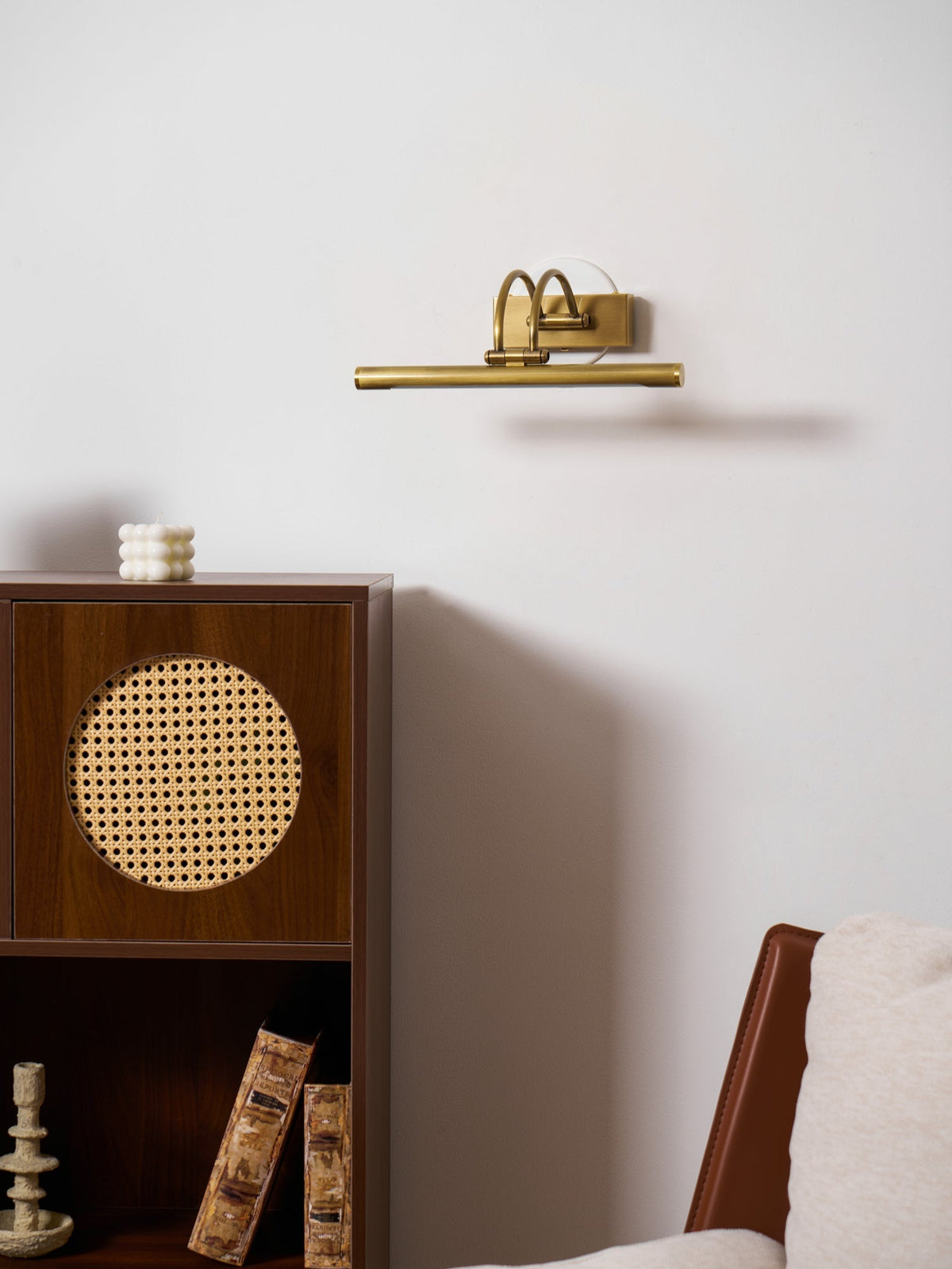 Sleek Linear Vanity Wall Light, Energy-Efficient