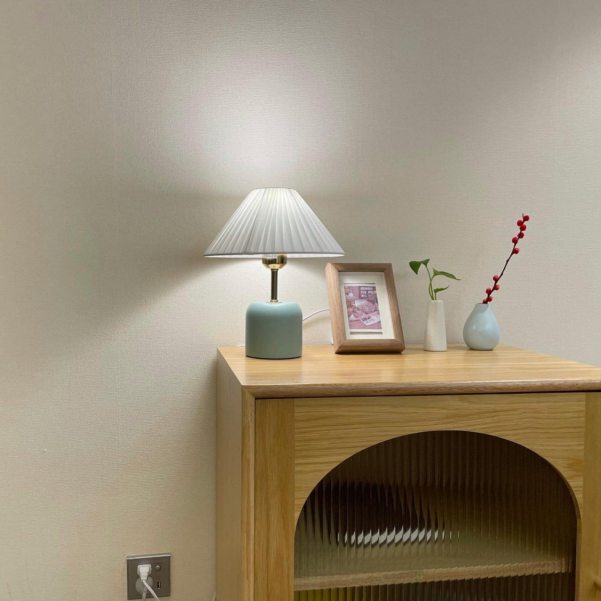Table Lamp with Adjustable Brightness and USB Port