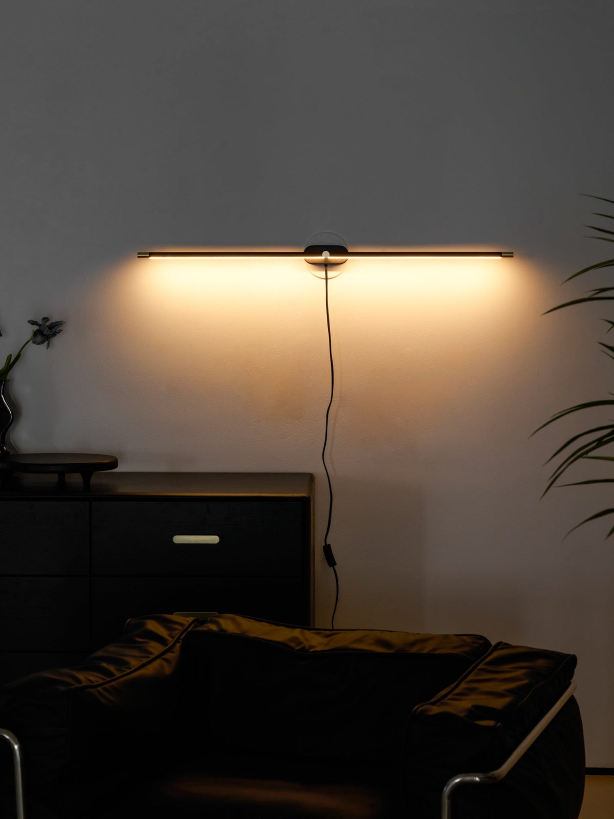 Minimalist Linear Wall Lamp, Dimmable LED