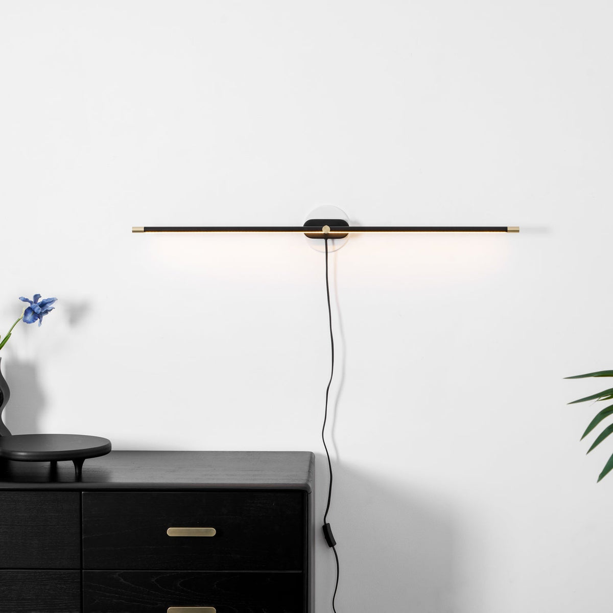 Minimalist Linear Wall Lamp, Dimmable LED