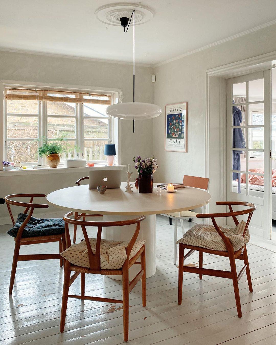 Opal Disc Suspension Lamp Position 35
