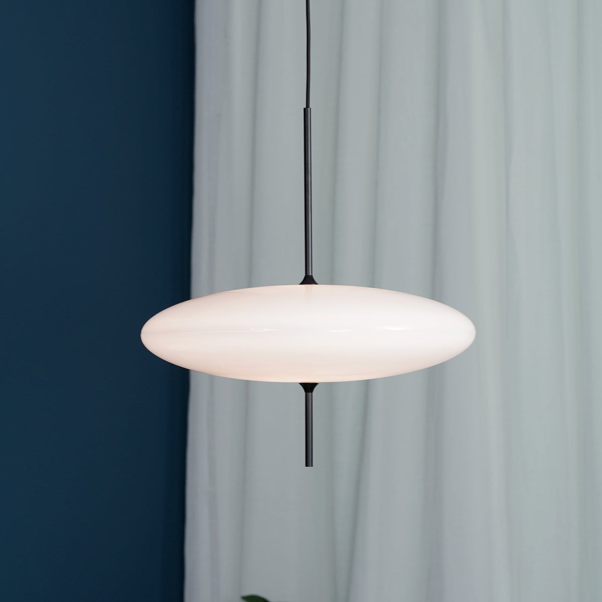 Opal Disc Suspension Lamp Position 84