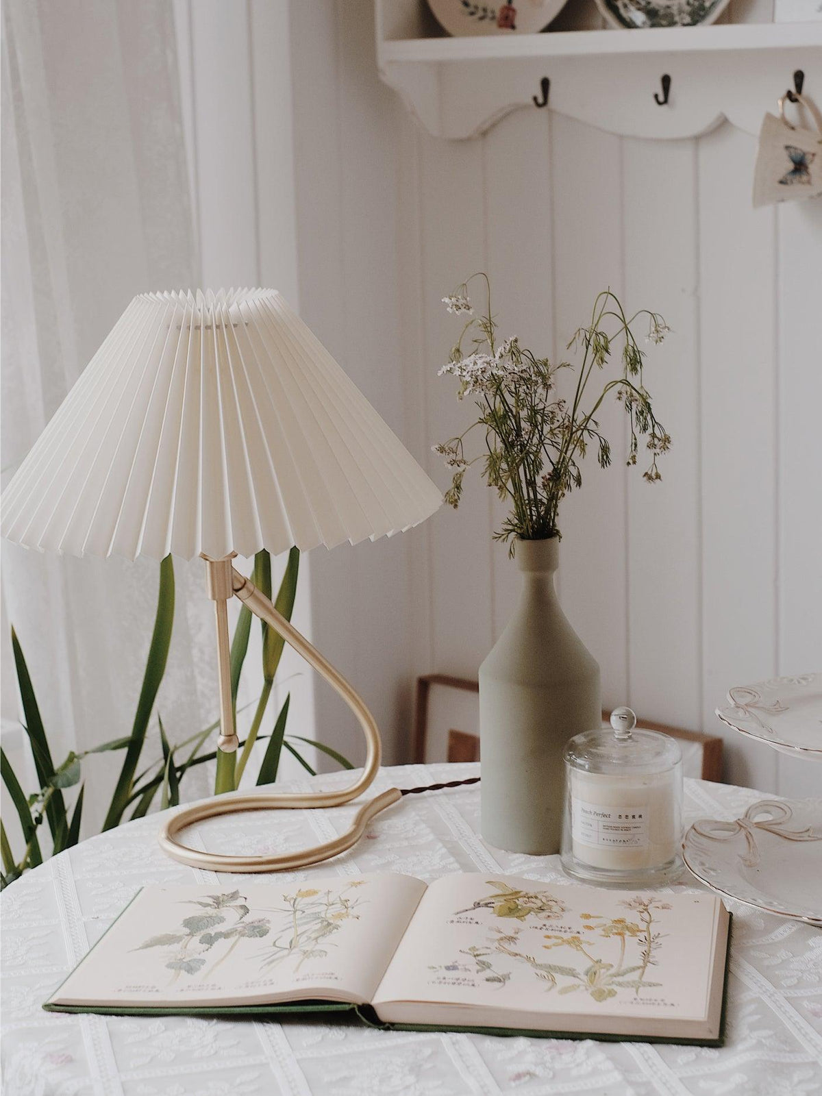 Pleated Table Lamp with Adjustable Brightness