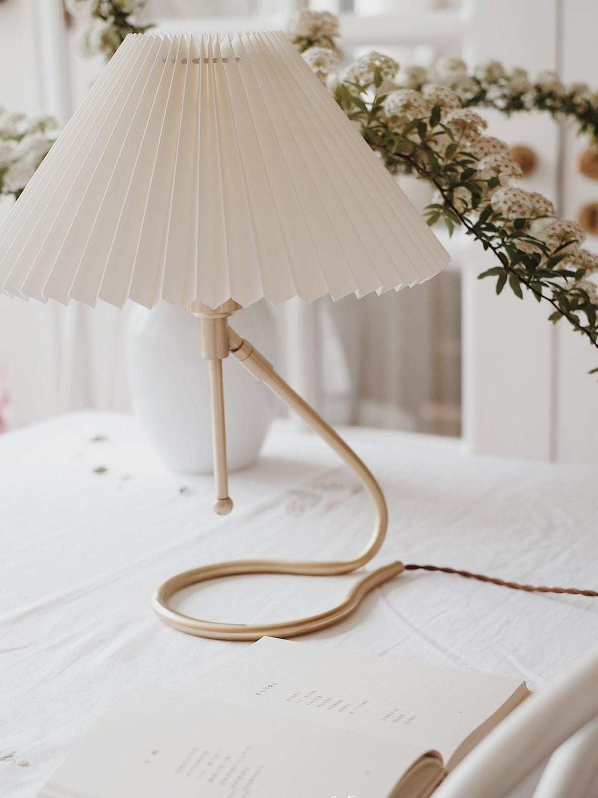 Pleated Table Lamp with Adjustable Brightness