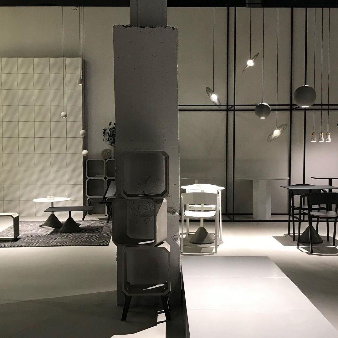 Moon Concrete Pendant Lamp Position 20