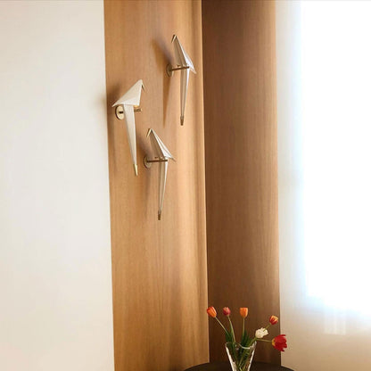 Bird-Inspired Wall Lamp with Adjustable Brightness