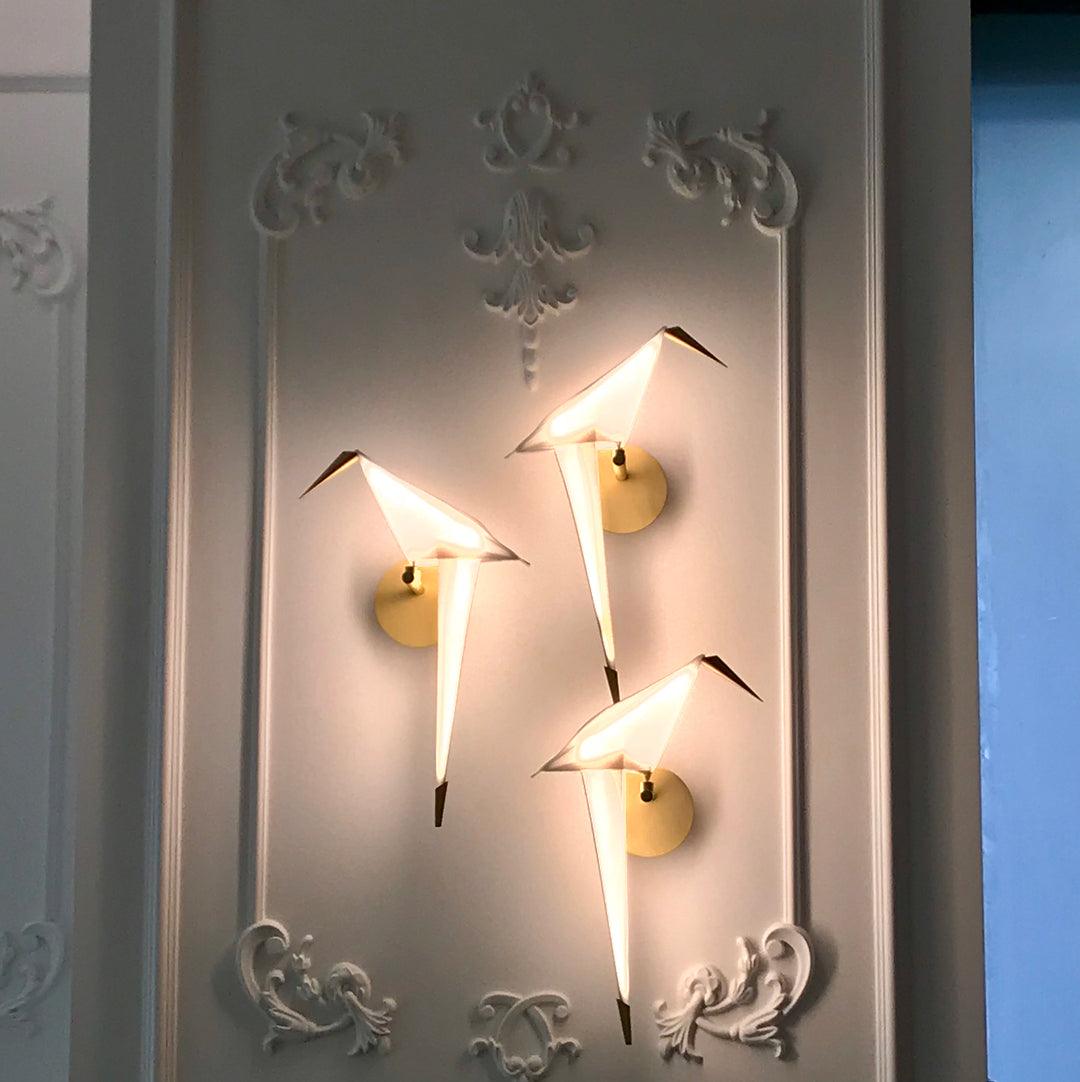 Bird-Inspired Wall Lamp with Adjustable Brightness