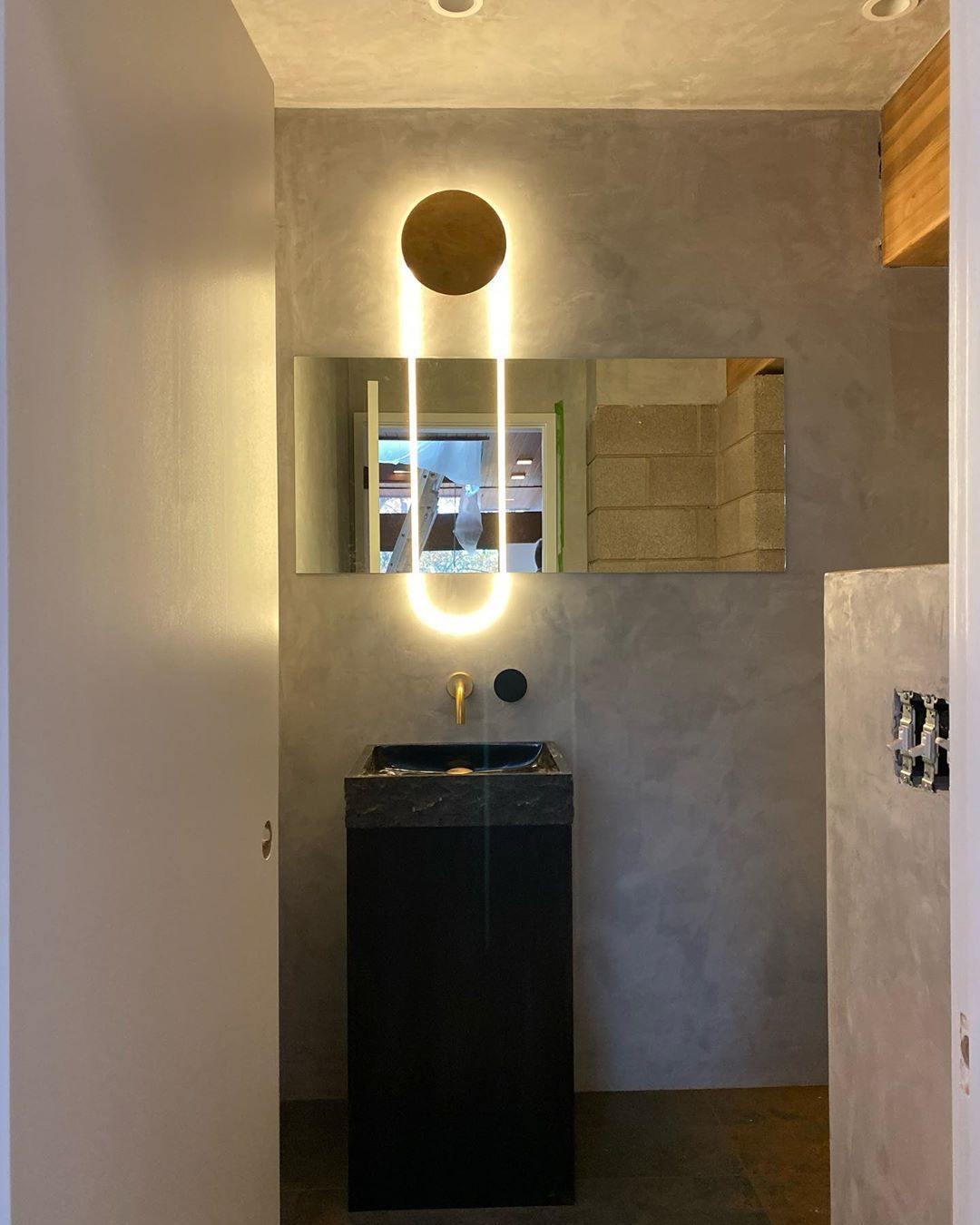 RA Wall Lamp Position 20