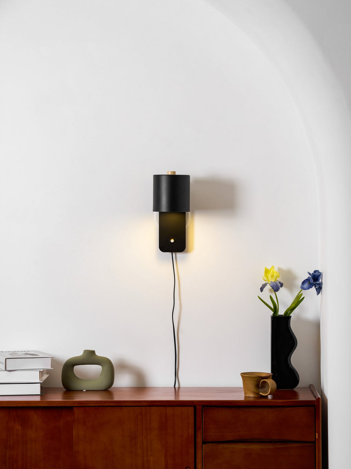 Rotatable Cylinder Plug-In Wall Lamp