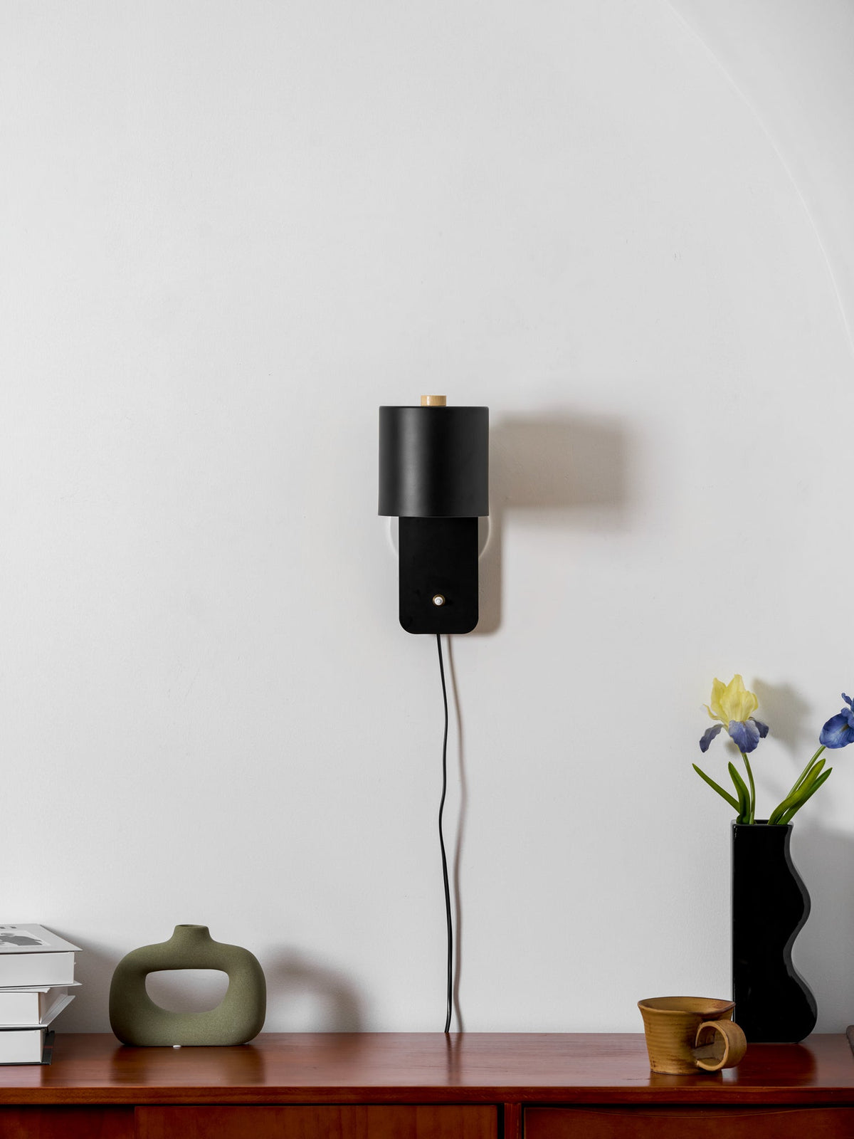 Rotatable Cylinder Plug-In Wall Lamp