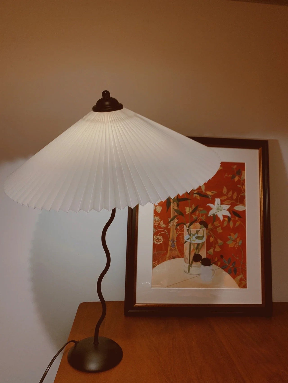 Squiggle Table Lamp with USB Charging