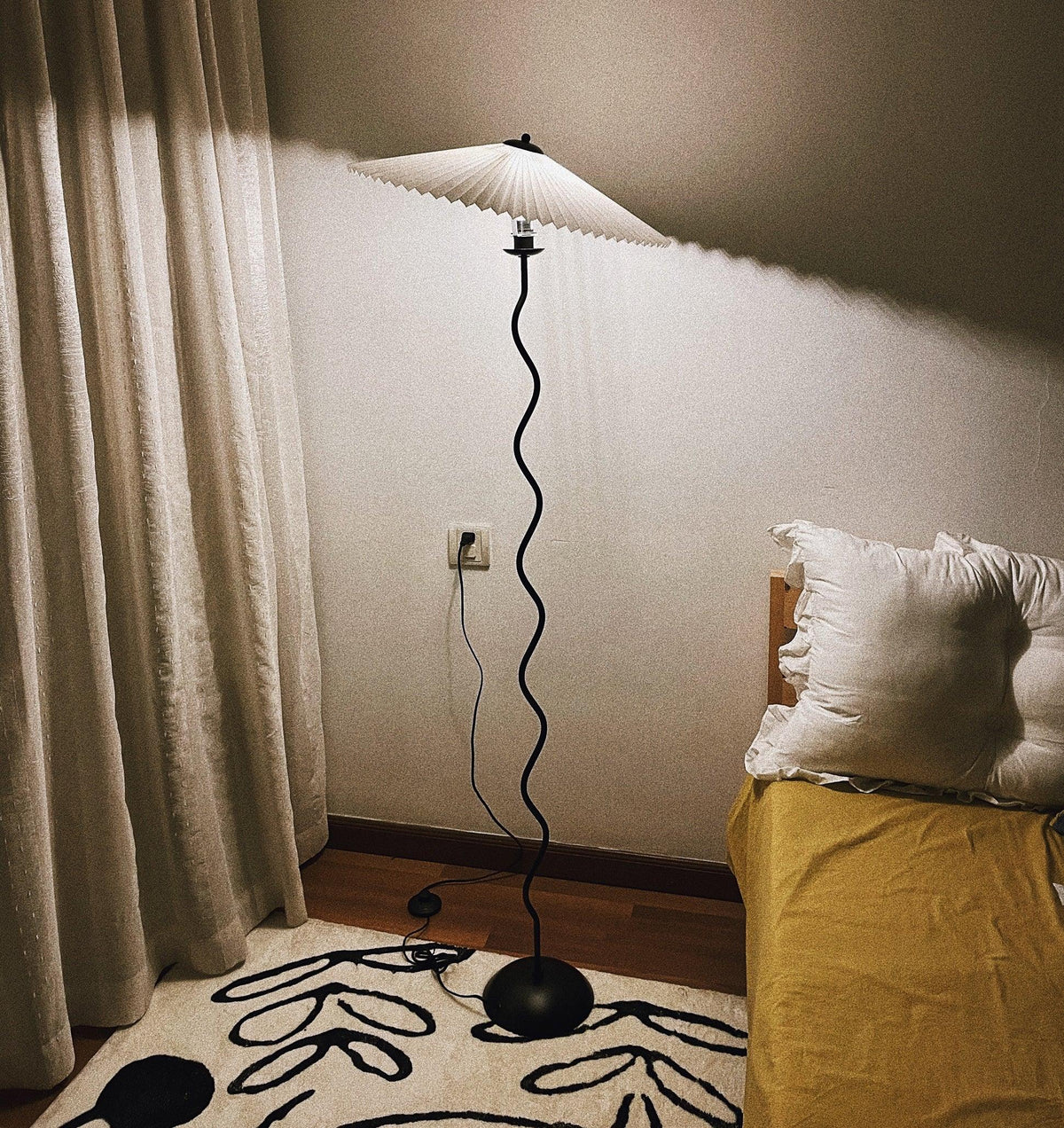 Squiggle Floor Lamp, Energy Efficient - GPM